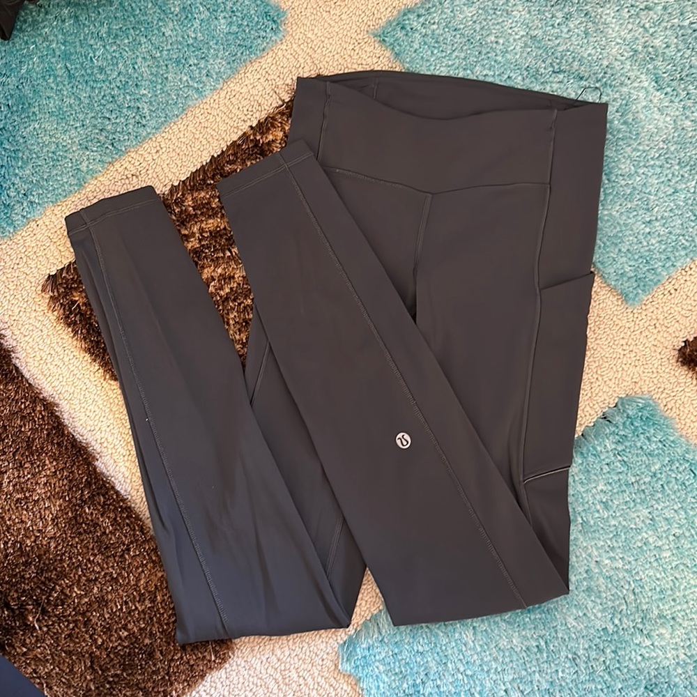 25in Lulu grey leggings with pockets - size 2